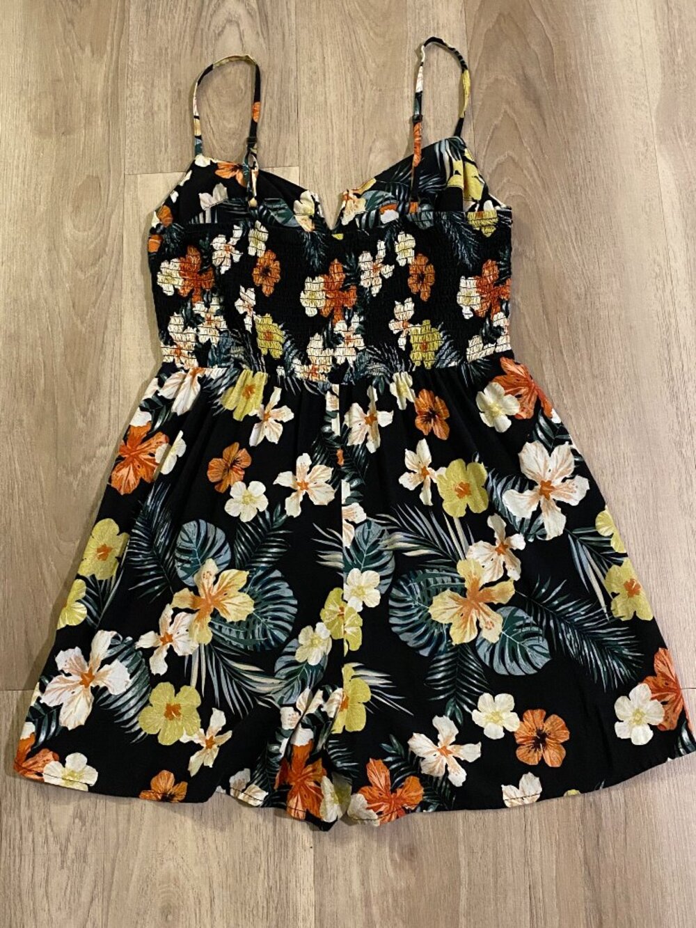 Wild Fable Tropical Floral Romper Black Smocked Bust Adjustable Straps Small - Picture 3 of 9